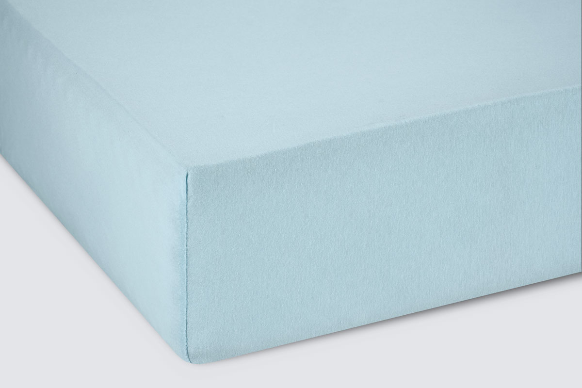 Простыня на резинке Трикотажная голубая