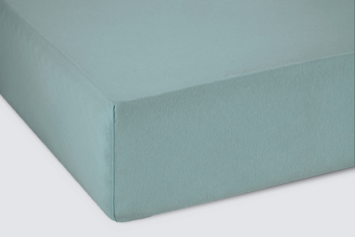 Простыня на резинке Трикотажная голубая ель